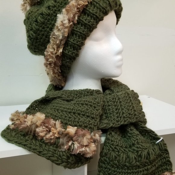 Faux fur trimmed Earwarmers, hats. infinity scarf - Picture 5 of 12